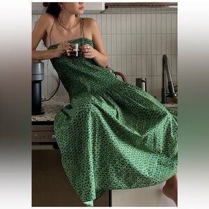 NWT COS size L midi dress in green